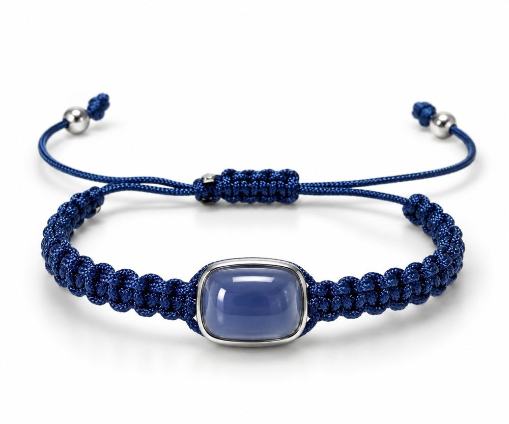 Makramee-Armband mit Chalcedon-Cabochon in Kissenform, 16,52 ct, Fassung aus Silber